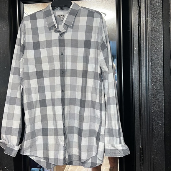 EUC- NICE BLACK AND WHITE EXPRESS MENS DRESS SHIRT SZ XL - Picture 3 of 3